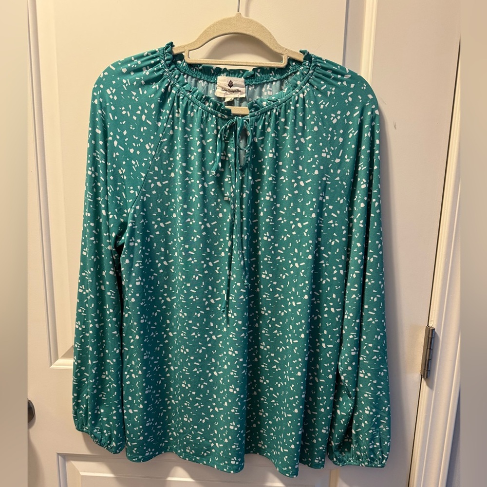 Betsey’s Boutique Teal and White Blouse with Pattern